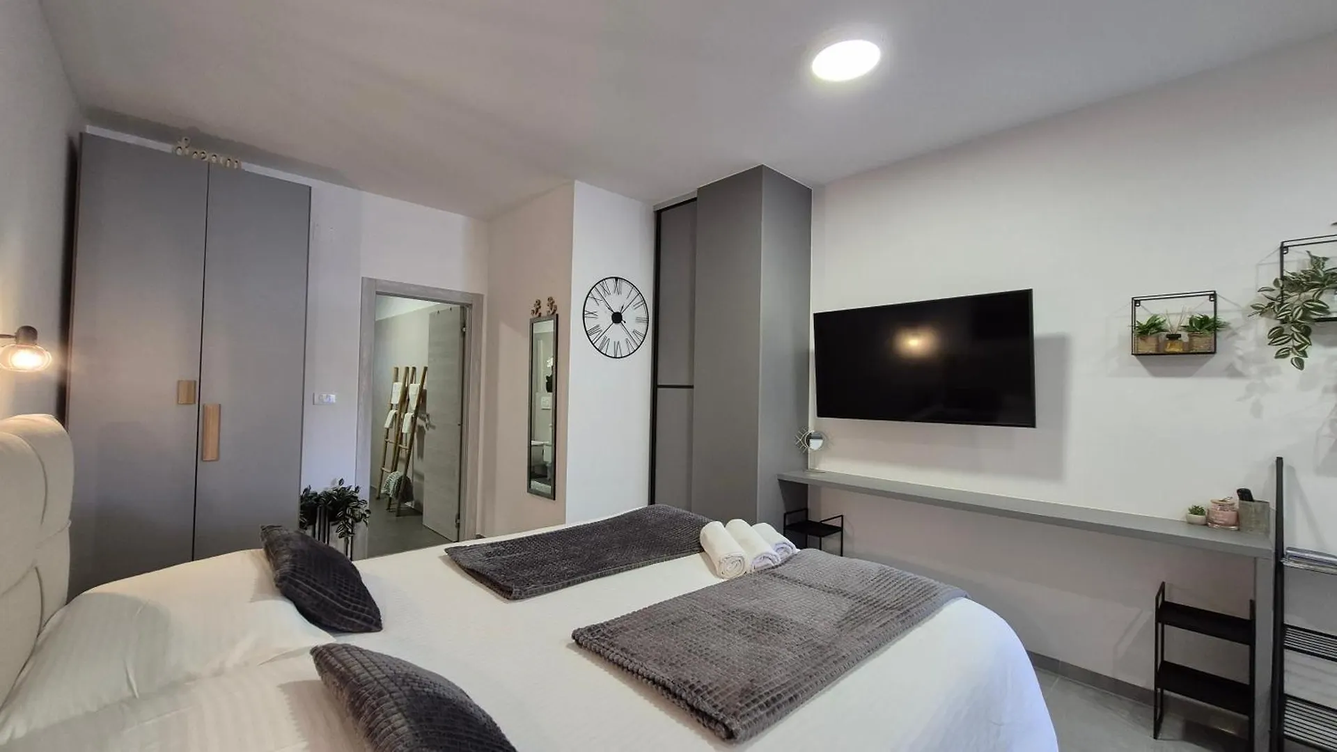 Ferienwohnung Cave With Free Parking Pula
