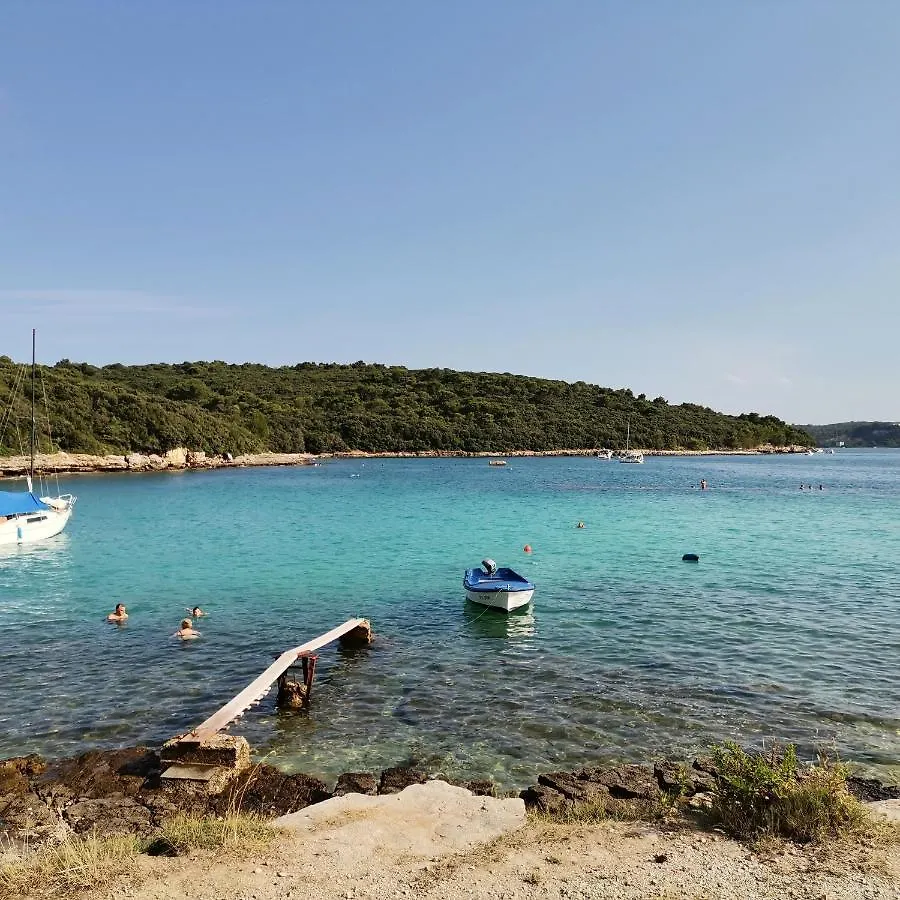 Cave With Free Parking Apartment Pula