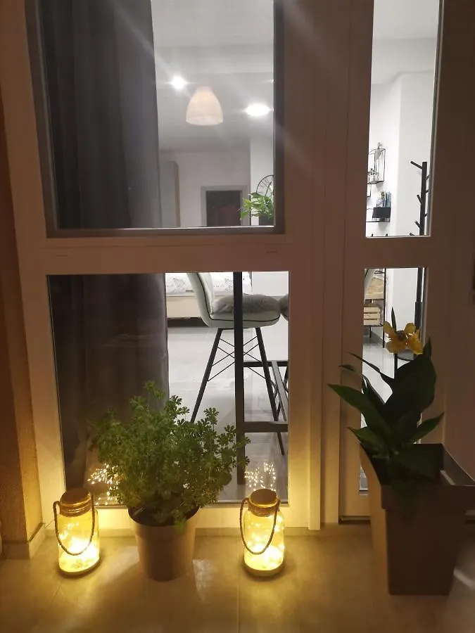 Cave With Free Parking Apartment Pula