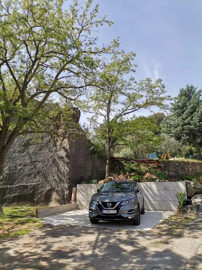 Cave With Free Parking Apartment Pula 0*,