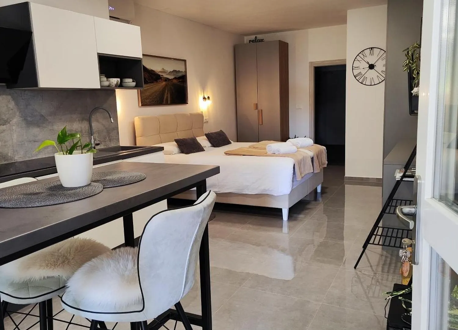 Cave With Free Parking Apartment Pula 0*,  Croatia